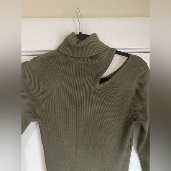 Venus Forest Green Cut out MIDI Bodycon dress Size Small - Picture 11 of 11